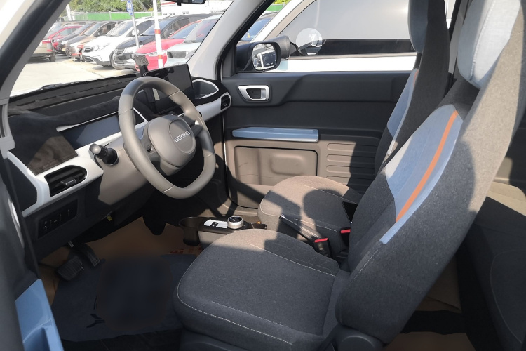 吉利银河 2024款 熊猫mini 200km 耐力熊中控内饰19