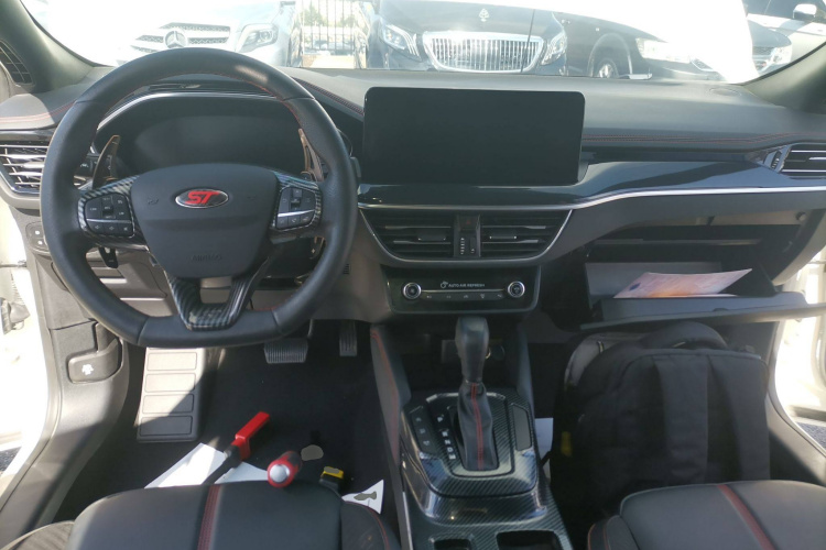 福特 福克斯 2022款 三厢 EcoBoost 180 自动ST Line中控内饰12