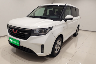 五菱汽车 五菱宏光PLUS 2019款 1.5T 手动豪华型 7座