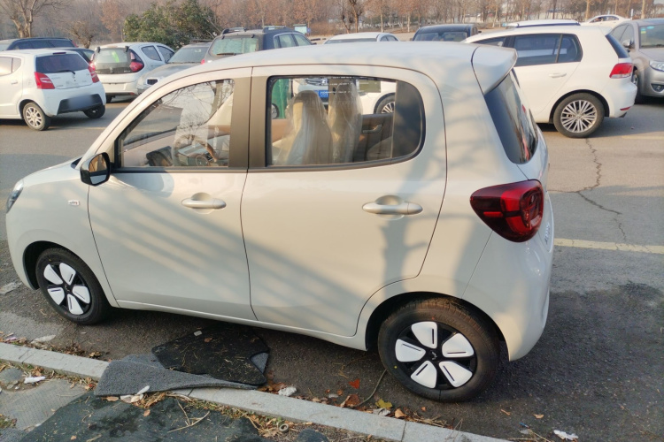 五菱汽车 宏光MINIEV 2025款 四门版 进阶款车身外观4