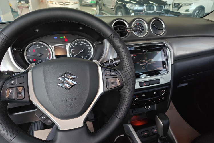 铃木 维特拉 2016款 1.4T 自动四驱旗舰型中控内饰12