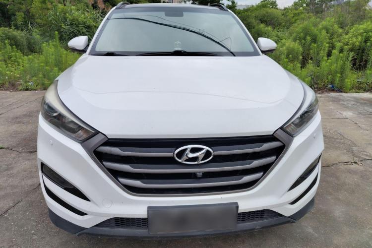 现代 途胜 2018款 1.6T 双离合两驱15周年特别版车身外观2