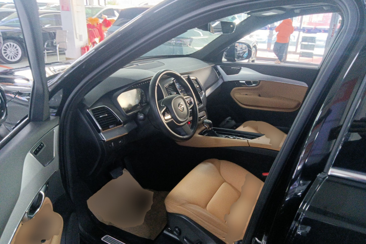 沃尔沃XC90 2017款 T6 智逸版 7座中控内饰19