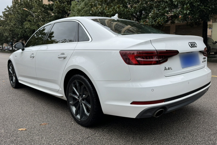 奥迪A4L 2018款 30周年年型 40 TFSI 时尚型车身外观6004