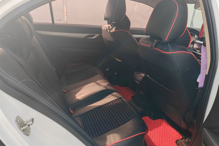 吉利汽车 帝豪 2018款 1.5L 手动向上互联版中控内饰7007