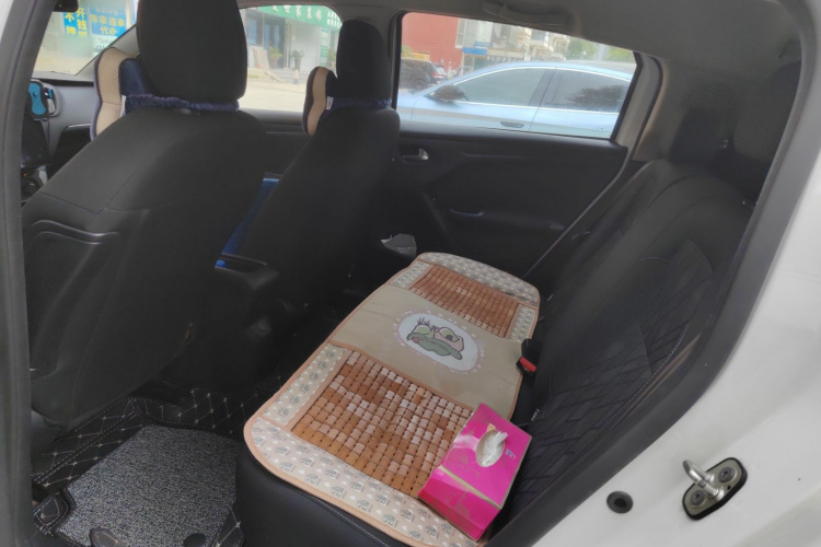 雪铁龙C3-XR 2017款 1.6L 自动时尚型中控内饰7004