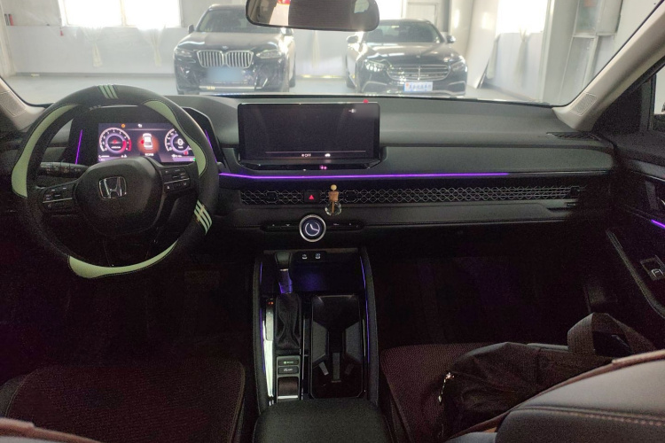 本田 雅阁 2025款 运动系列 260TURBO 豪华版中控内饰12