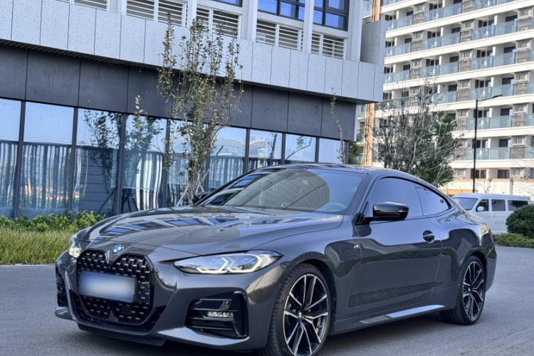 宝马4系 2023款 430i M运动曜夜套装车身外观6001