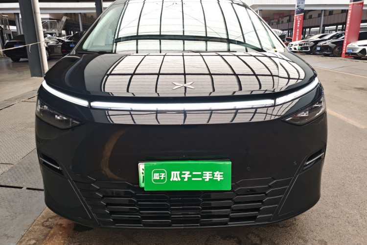 小鹏X9 2025款 650长续航 Max车身外观2