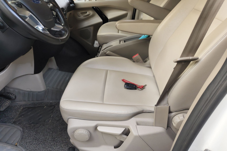 福特 途睿欧 2017款 2.0T 自动精英版局部细节19