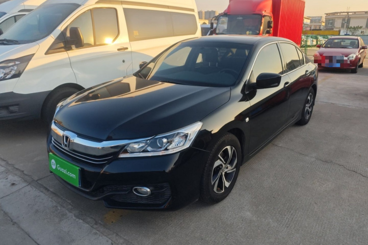 本田 雅阁 2016款 2.0L 精英版车身外观1