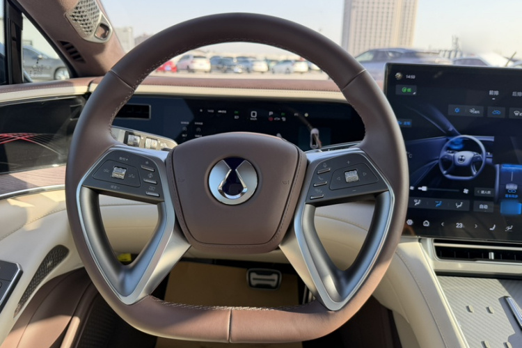 腾势Z9GT 2024款 1100四驱Max版局部细节13