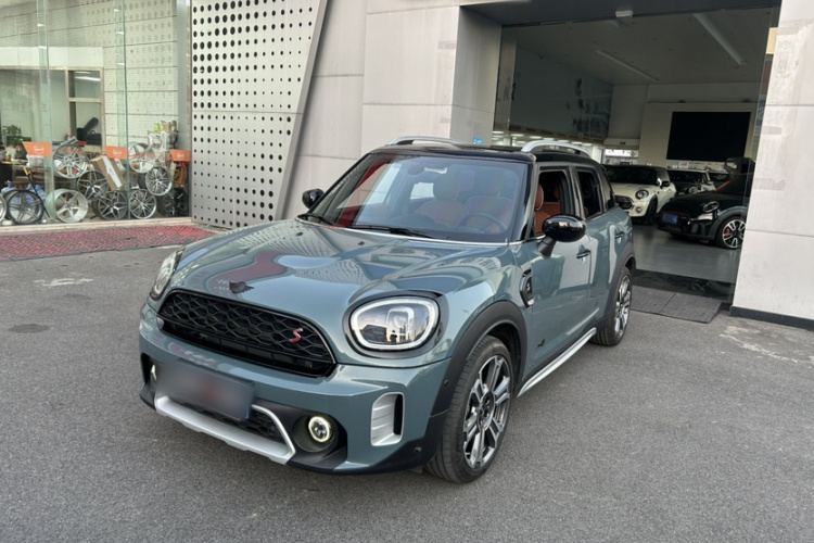 MINI Countryman 2023款 改款二 2.0T COOPER S ALL4 鉴赏家车身外观1
