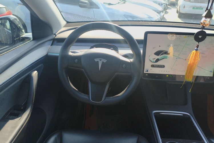 特斯拉 Model Y 2023款 后轮驱动版中控内饰13