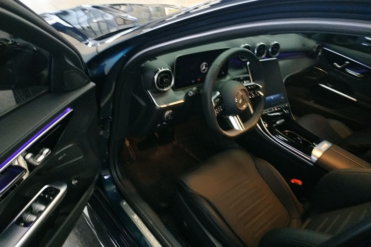 奔驰C级 2023款 改款 C 200 L 运动版中控内饰19