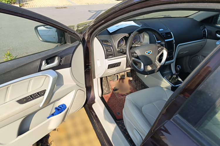 吉利汽车 帝豪 2016款 三厢 1.5L 手动豪华型中控内饰7002