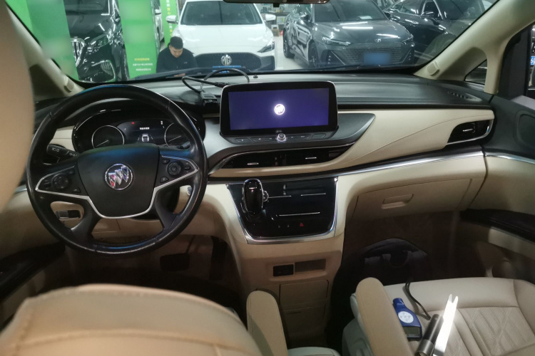 别克GL8 2023款 陆上公务舱 智慧尊贵型中控内饰12