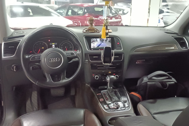 奥迪Q5 2017款 40 TFSI 舒适型中控内饰7002