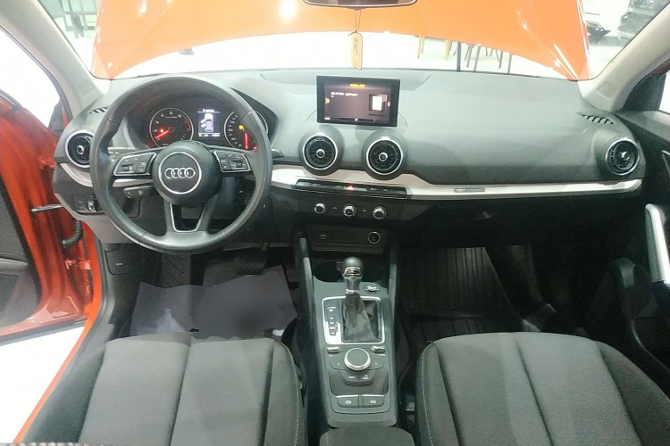 奥迪Q2L 2020款 35 TFSI 进取动感型中控内饰7002