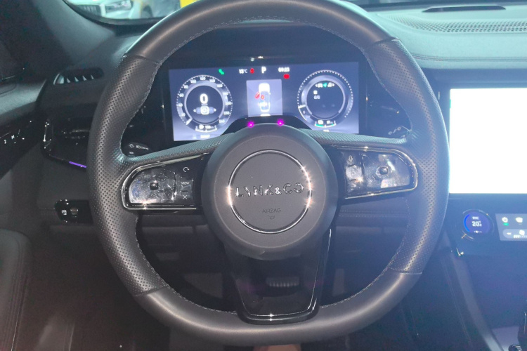 领克09 EM-P 2021款 2.0T PHEV Halo 六座中控内饰13