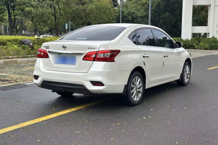 日产 轩逸 2022款 经典 1.6XE CVT舒适版车身外观7