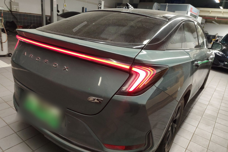 ARCFOX极狐 极狐 阿尔法S(ARCFOX αS) 2023款 735E+ 森林版 160kW车身外观6002