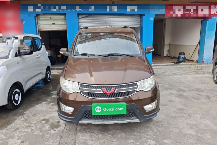 五菱汽车 五菱宏光 2013款 1.2L S舒适型国IV车身外观2