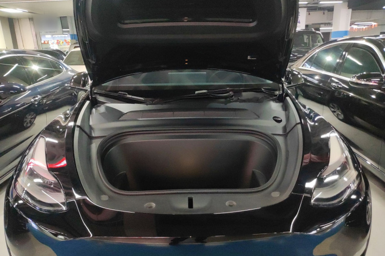 特斯拉 Model Y 2021款 标准续航后驱版机舱底盘24