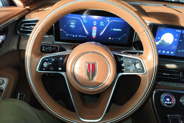 红旗H9 2020款 2.0T 智联旗畅版中控内饰13