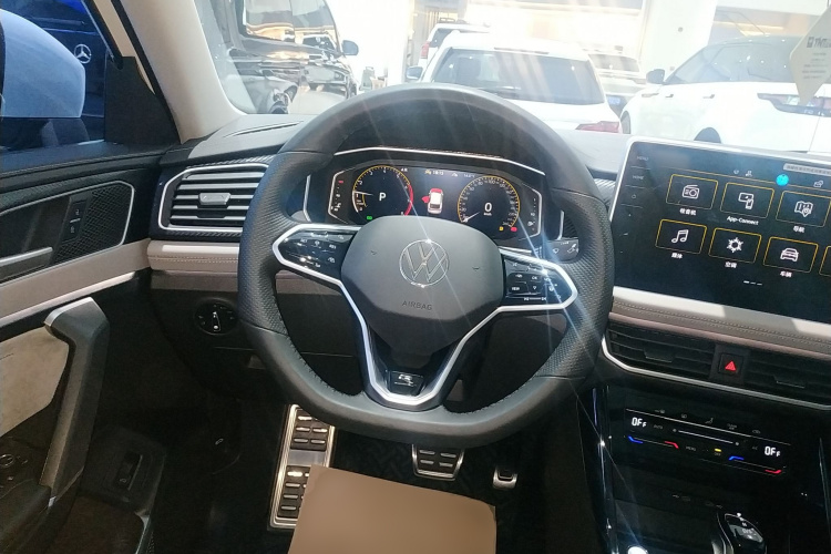 大众 探岳X 2023款 330TSI 两驱尊贵高能版中控内饰13