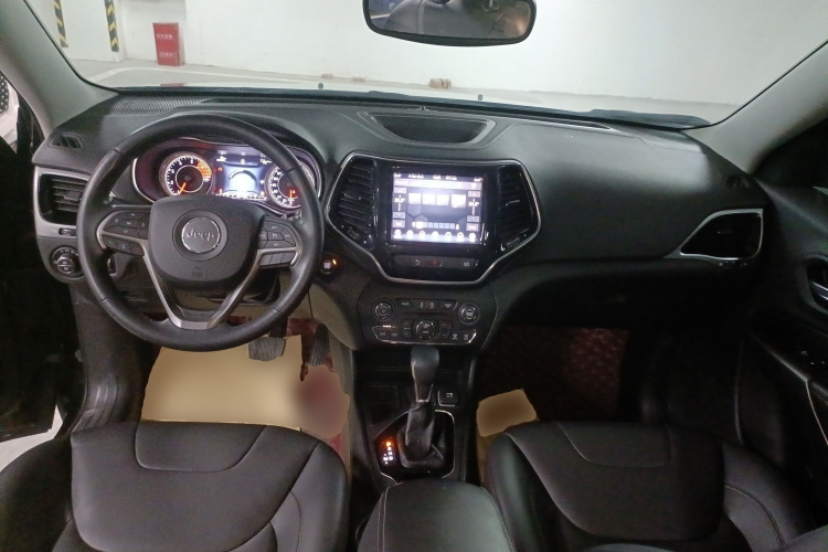 Jeep 自由光 2019款 2.0T 两驱智享版 国VI中控内饰12