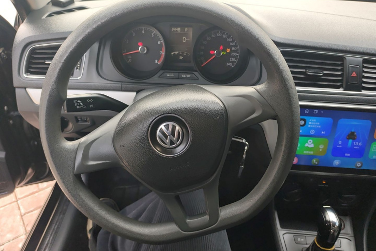 大众 朗逸 2015款 1.6L 自动风尚版中控内饰13