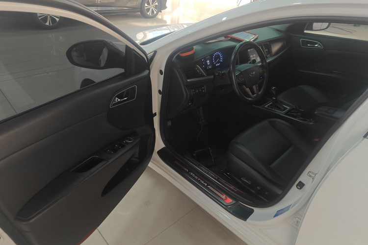 现代 名图 2017款 1.8L 自动尊贵型DLX 国V中控内饰20