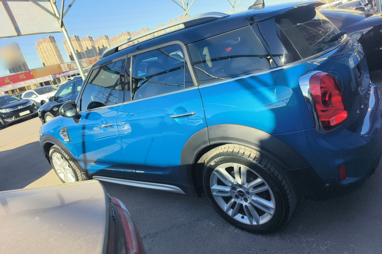 MINI Countryman 2017款 1.5T COOPER ALL4车身外观4