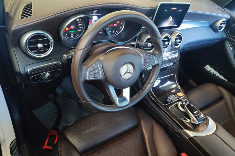 奔驰GLC 2019款 GLC 260 L 4MATIC 动感型中控内饰7002