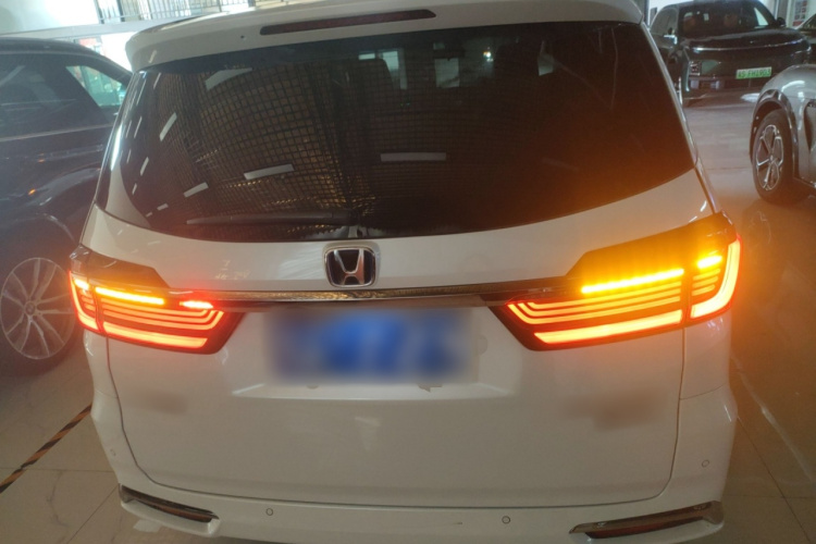 本田 奥德赛 2022款 2.0L e:HEV 锐·耀享版车身外观6