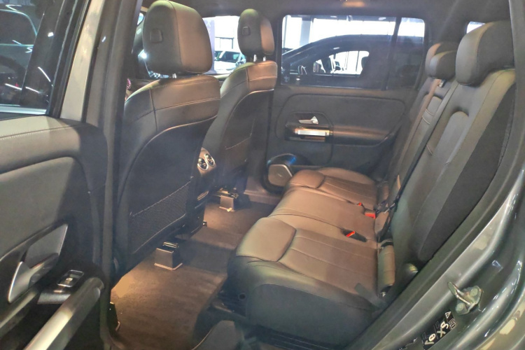 奔驰GLB 2021款 GLB 200 时尚型中控内饰7003