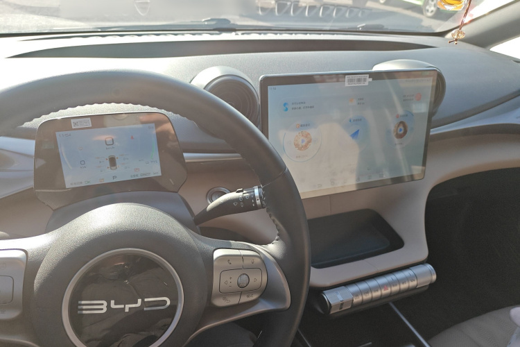 比亚迪 海豚 2023款 420km 时尚版中控内饰12