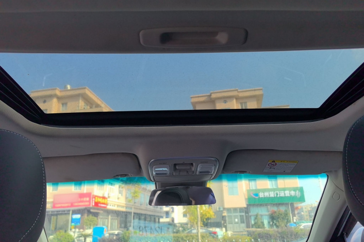 吉利汽车 帝豪GL 2017款 1.8L DCT精英型中控内饰22