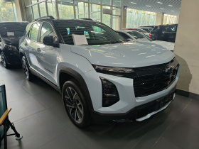 雪佛兰 探界者Plus 2024款 102km RS 至臻版