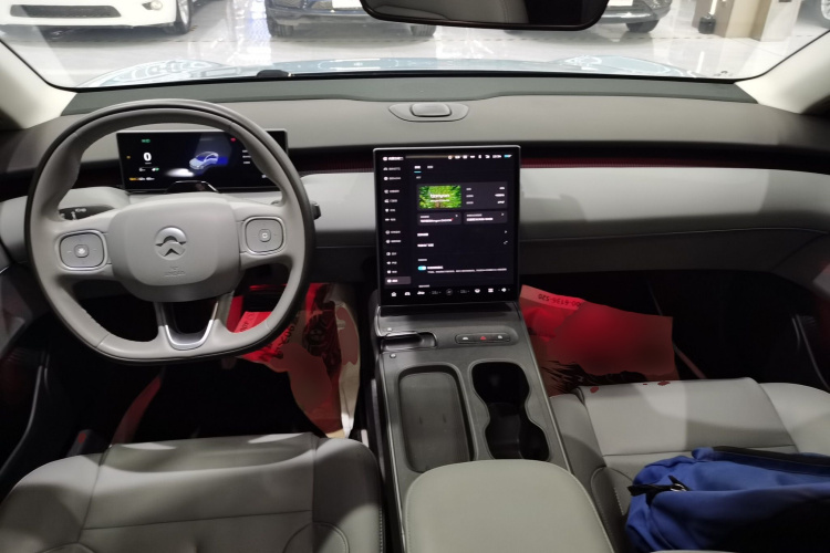 蔚来ET5 2022款 75kWh中控内饰12