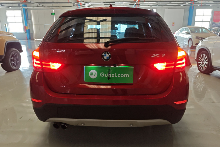 宝马X1 2014款 sDrive18i 时尚型车身外观6