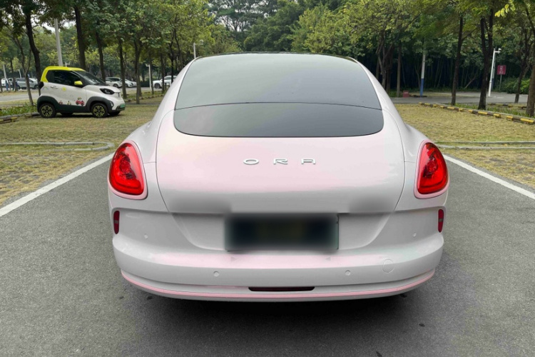 欧拉闪电猫 2022款 555km 尊贵版车身外观6005