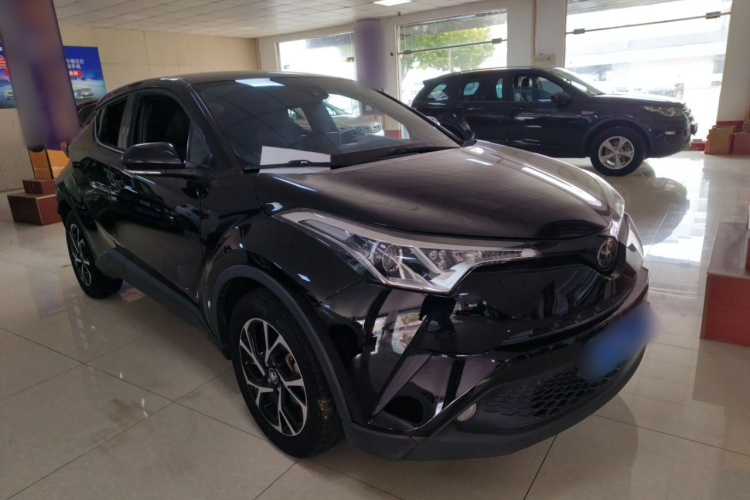 丰田C-HR 2018款 2.0L 领先特别版 国V车身外观3