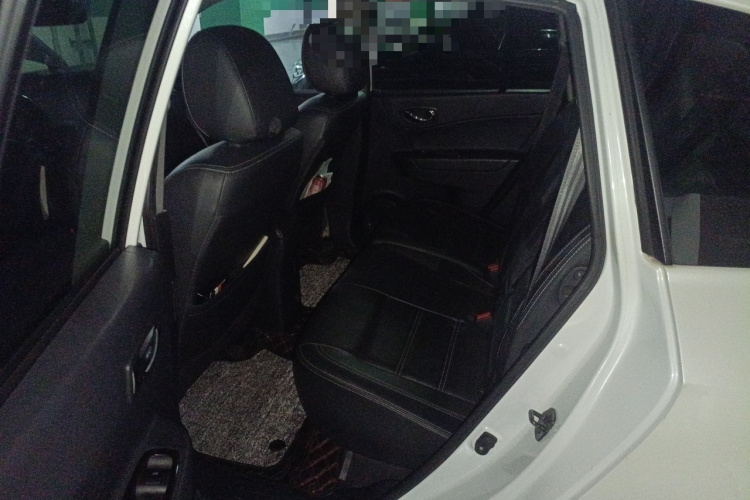 雷诺 科雷傲(进口) 2014款 2.5L 四驱舒适版中控内饰7004