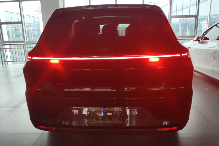 理想汽车 理想L6 2024款 Pro车身外观6