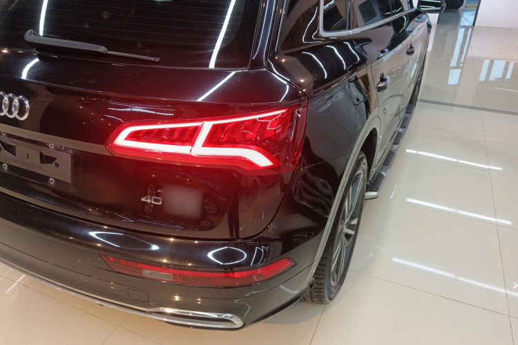 奥迪Q5L 2020款 改款 40 TFSI 荣享时尚型车身外观9