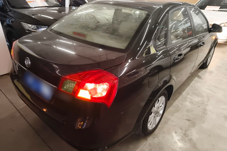 别克 凯越 2013款 1.5L 自动尊享型车身外观6005