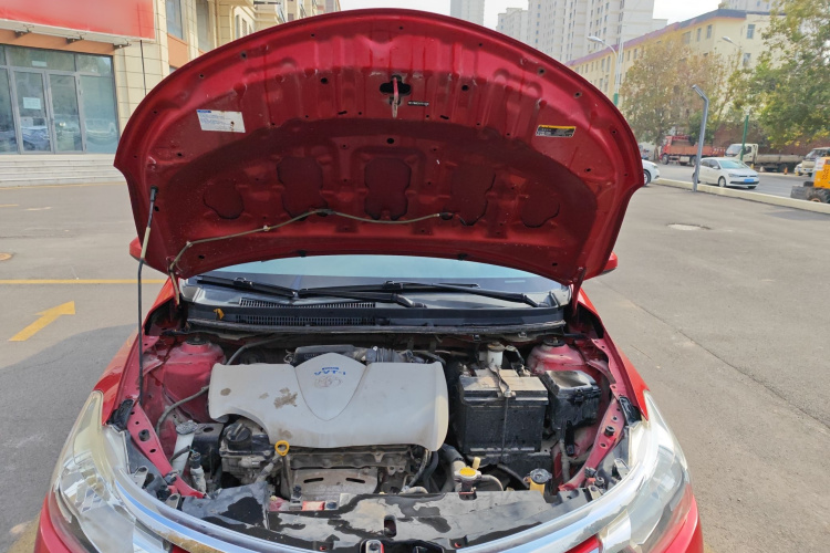 丰田 威驰 2014款 1.5L 自动智臻版局部细节24