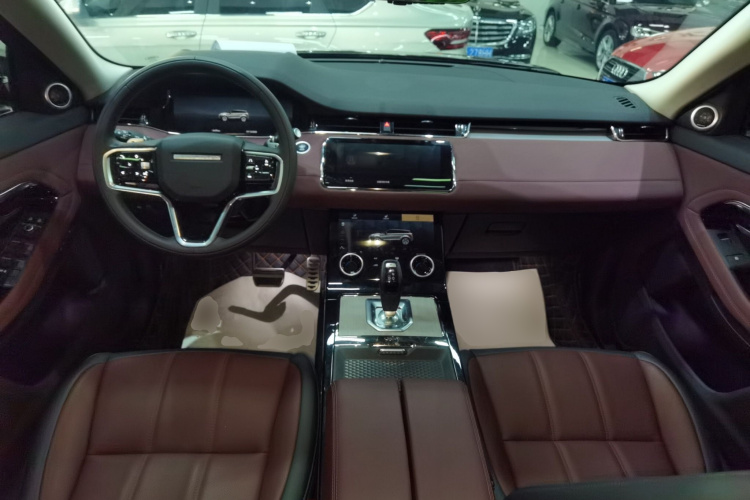 路虎 揽胜极光 2023款 极光L 249PS 豪华版中控内饰12